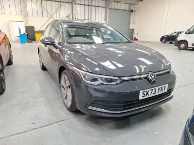 Second-hand VW Golf VIII Style 150 CP (110 kW) 2023 Gri Hatchback