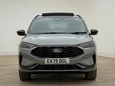Begagnad Ford Kuga ST-Line X 243 HK (178 kW) 2025 Silver SUV
