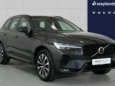 Usado Volvo XC60 Plus 194 HP (142 kW) 2023 Cinzento SUV