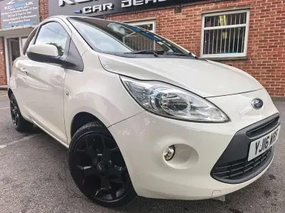 Used Ford Ka Zetec 69 HP (50 kW) 2016 White Hatchback