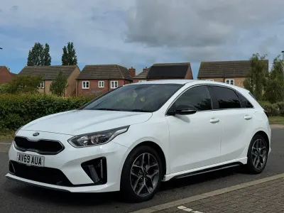 Käytetty Kia Ceed GT-Line 134 HP (98 kW) 2019 Valkoinen Viistoperä