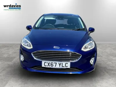 Used Ford Fiesta Zetec 100 HP (73 kW) 2017 Deep impact blue Hatchback