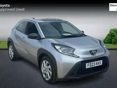 Used Toyota Aygo X PURE 72 HP (52 kW) 2023 Silver SUV