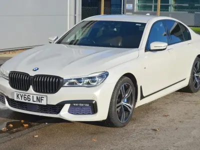 Used BMW 740 M Sport 320 HP (235 kW) 2016 White Sedan