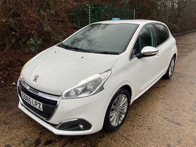 White Used 2015 Peugeot 208 Allure Hatchback | £3,495 (Good price)