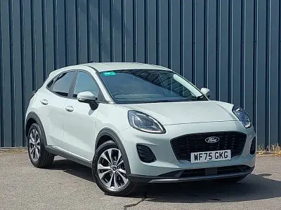 Usado Ford Puma Titanium 125 CV (91 kW) 2025 Gris SUV