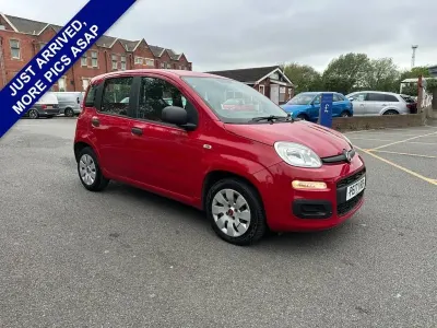 Usado Fiat Panda Pop 69 HP (50 kW) 2017 Vermelho Citadino