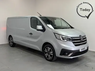 Used Renault Trafic 150 HP (110 kW) 2026 Grey MPV