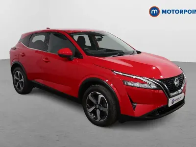 Used Nissan Qashqai N-Connecta 140 HP (102 kW) 2022 Red SUV