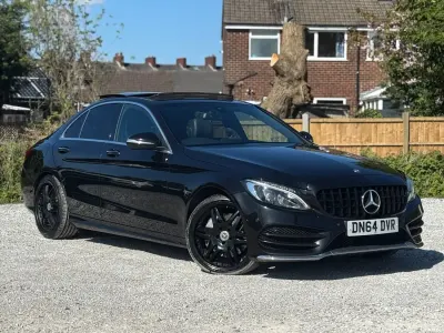 Begagnad Mercedes C250 AMG Line Premium 2014 Svart Sedan