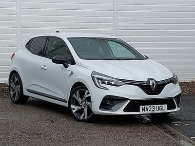 Used Renault Clio V RS Line 140 HP (102 kW) 2023 White Hatchback