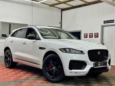 Used Jaguar F-Pace S 300 HP (220 kW) 2017 White SUV