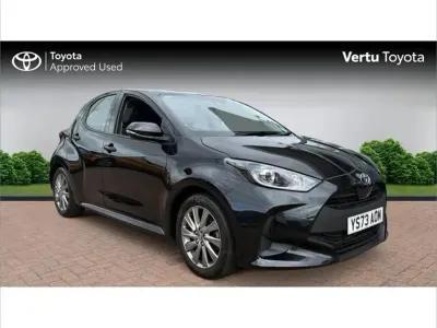Used Toyota Yaris 113 HP (83 kW) 2023 Black Hatchback