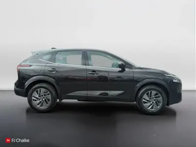 Begagnad Nissan Qashqai Acenta Premium 2022 Svart SUV