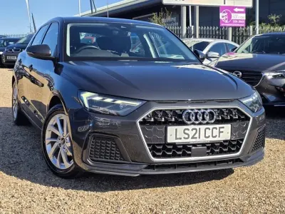 Begagnad Audi A1 Sportback Sport 95 HK (69 kW) 2021 Grå Halvkombi