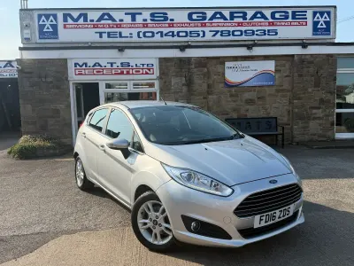 Used Ford Fiesta Zetec 82 HP (60 kW) 2016 Silver Hatchback