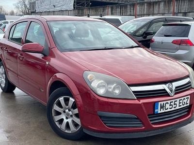 Red Used 2006 Vauxhall Astra Club Hatchback | £1,495 (Fair price)