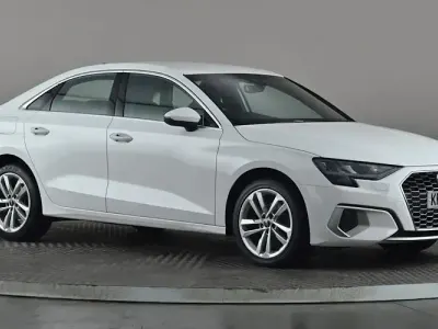 Usado Audi A3 Sport 150 HP (110 kW) 2023 Branco Sedan