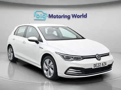 Używany VW Golf VIII Style 115 KM (84 kW) 2022 Biały Hatchback