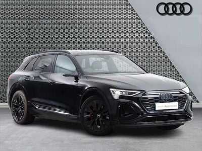 Begagnad Audi Q8 e-tron Advanced 300 kW (408 HK) 2023 Svart SUV
