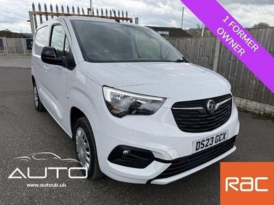 Usado Vauxhall Combo 100 HP (73 kW) 2023 Branco Monovolume