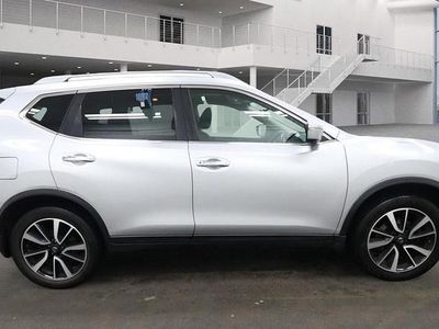 Blade silver Used 2015 Nissan X-Trail N-TEC SUV | £7,875 (Fair price)