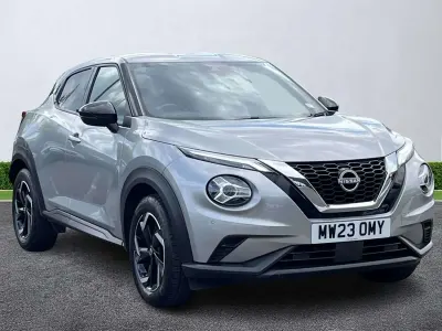 Usado Nissan Juke N-Connecta 2023 Prateado SUV