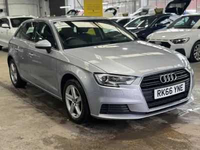 Begagnad Audi A3 Sportback Comfort 116 HK (85 kW) 2016 Silver Halvkombi