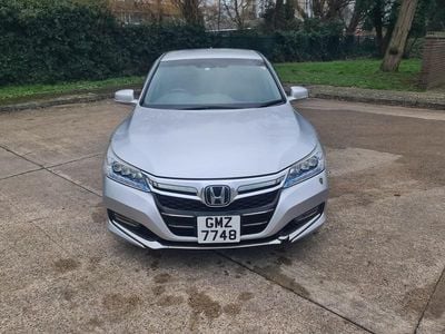 Used Honda Accord Hybrid 214 HP (157 kW) 2014 Silver Sedan