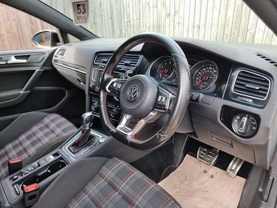 Used VW Golf VII GTI 220 HP (161 kW) 2017 White Hatchback