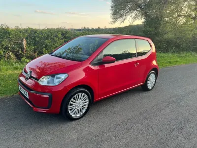 Begagnad VW up! move up! 2017 Röd Halvkombi