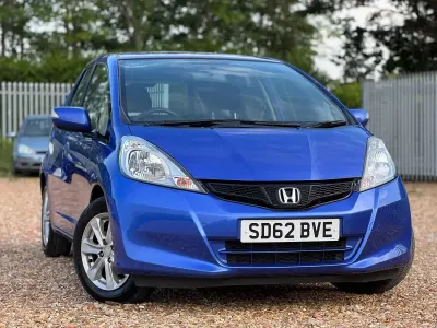 Second-hand Honda Jazz ES 99 CP (72 kW) 2012 Albastru Hatchback