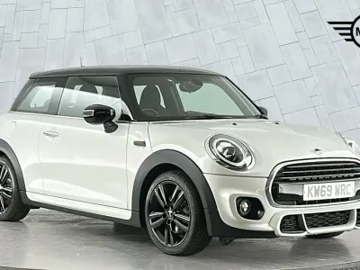 Używany Mini Cooper Hatch 134 KM (98 kW) 2019 Srebrny Hatchback
