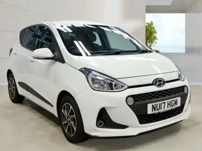 Used Hyundai i10 Premium 67 HP (49 kW) 2017 White Hatchback