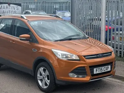 Begagnad Ford Kuga Zetec 150 HK (110 kW) 2015