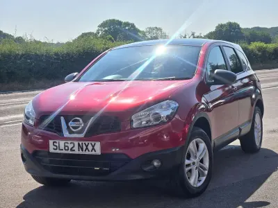 Used Nissan Qashqai Acenta+ 117 HP (86 kW) 2012 Red SUV