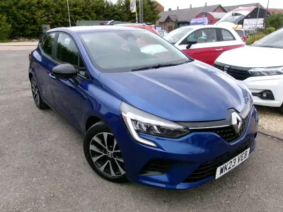 Used Renault Clio Evolution 2023 Blue Hatchback