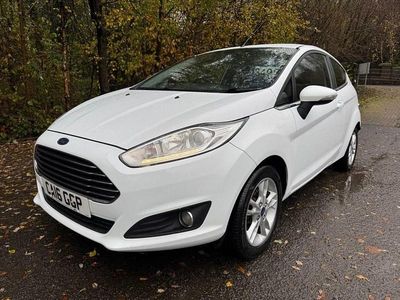 White Used 2016 Ford Fiesta Zetec Hatchback | £3,495 (Fair price)