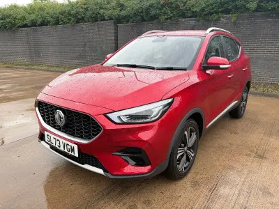 Used MG ZS Excite 106 HP (77 kW) 2023 Red SUV