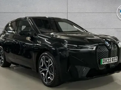 Usado BMW iX M Sport 384 kW (523 CV) 2022 Negro SUV