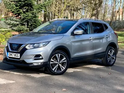 Used Nissan Qashqai N-Connecta 110 HP (80 kW) 2017 Silver SUV