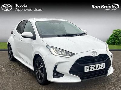 Used Toyota Yaris Hybrid Design 2024 White Hatchback