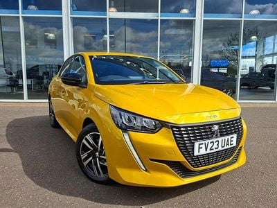 Used Peugeot 208 Allure+ 99 HP (72 kW) 2023 Yellow Hatchback