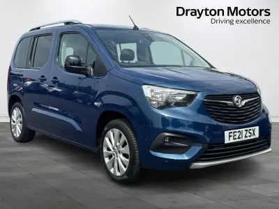 Used Vauxhall Combo Elite 130 HP (95 kW) 2021 Blue MPV