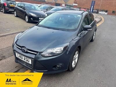 Used Ford Focus Zetec 125 HP (91 kW) 2012 Grey Hatchback