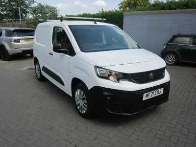 Used Peugeot Partner 131 HP (96 kW) 2021 White MPV