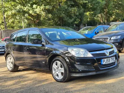 Used Vauxhall Astra Club 115 HP (84 kW) 2009 Black Hatchback