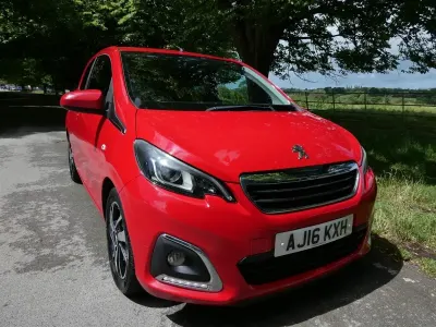 Used Peugeot 108 Allure 82 HP (60 kW) 2016 Red Hatchback