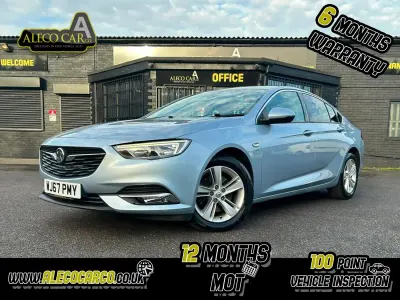 Usado Vauxhall Insignia SRi 170 CV (125 kW) 2017 Plateado Utilitario