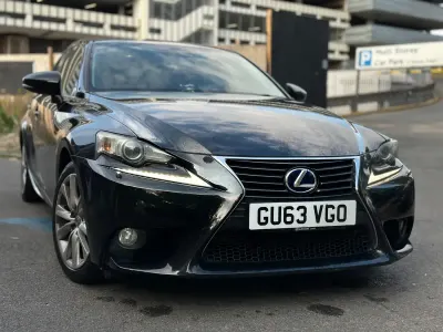 Used Lexus IS300h Luxury Line 223 HP (164 kW) 2014 Black Sedan